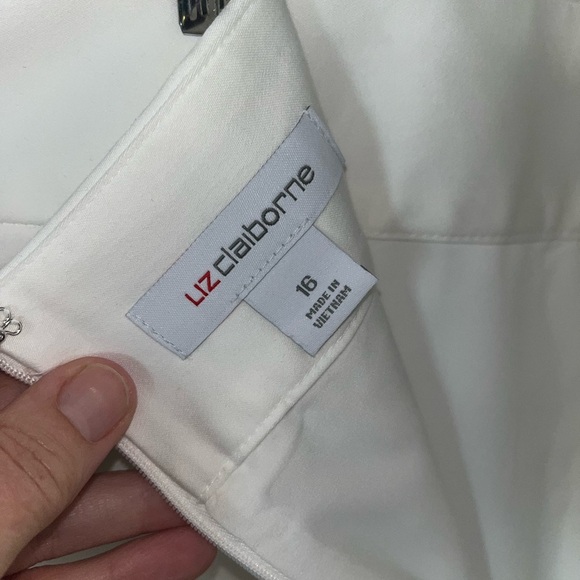 Liz Claiborne Chic White Pencil Skirt for Women NWT 16 - Picture 3 of 4